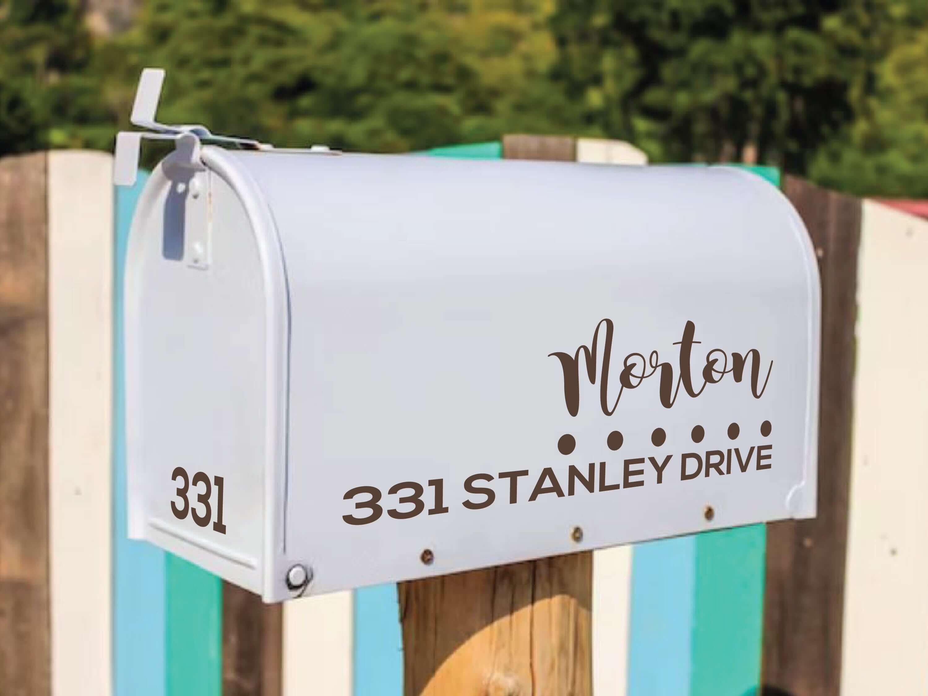 easy-to-apply vinyl decals for mailboxes in gold finish