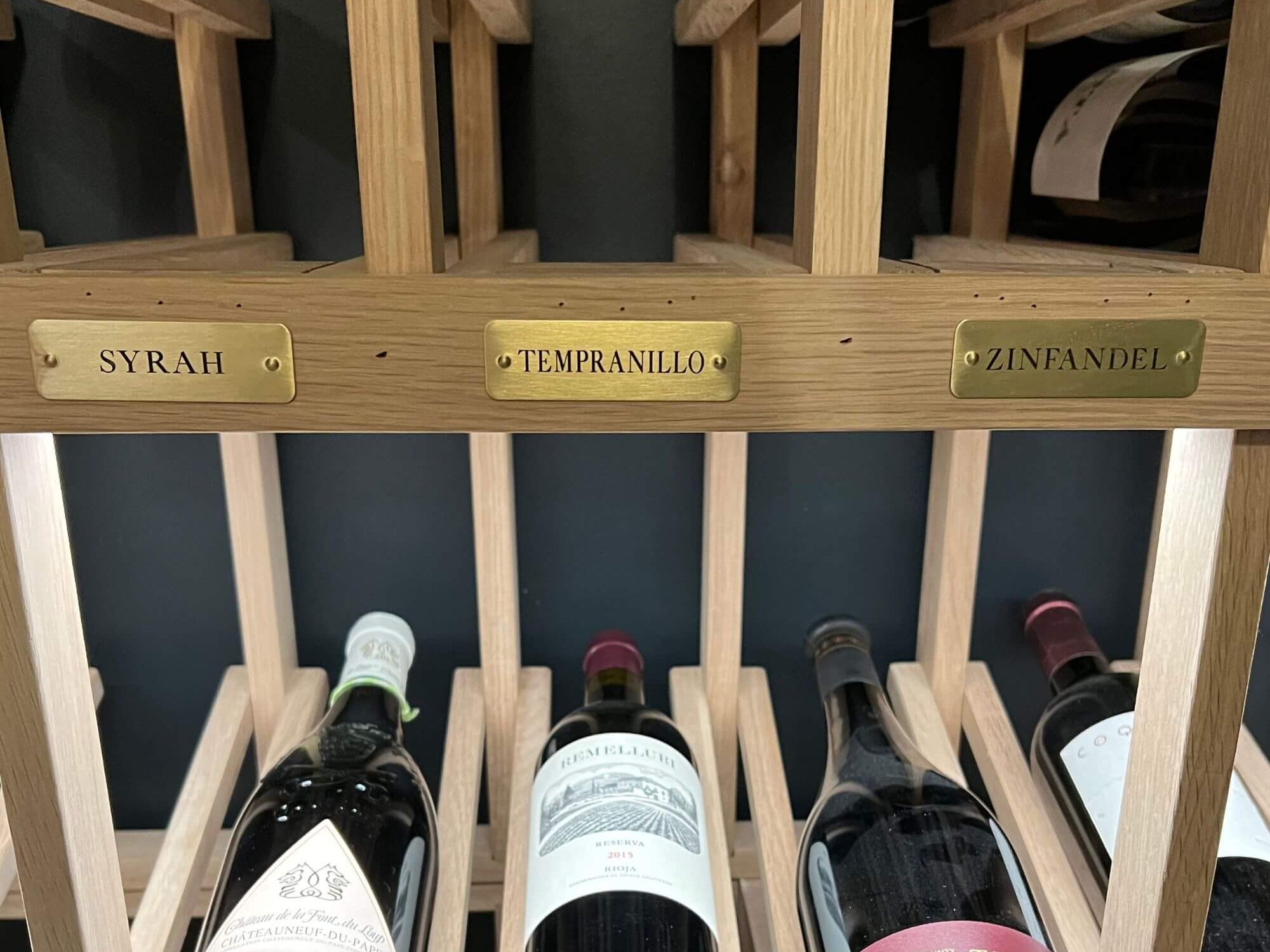 custom-engraved-wine-label-personalized-gift